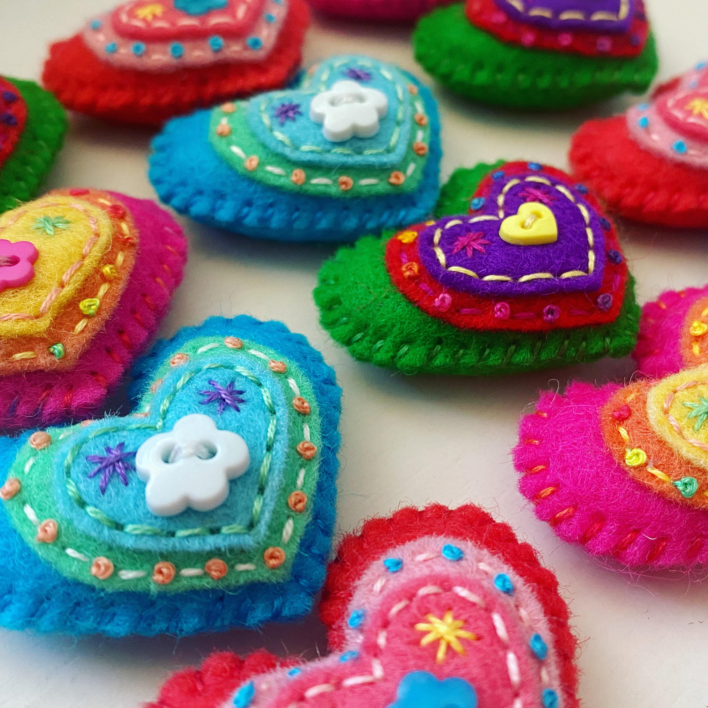 Pocket Heart - Embellished (4.5cm)