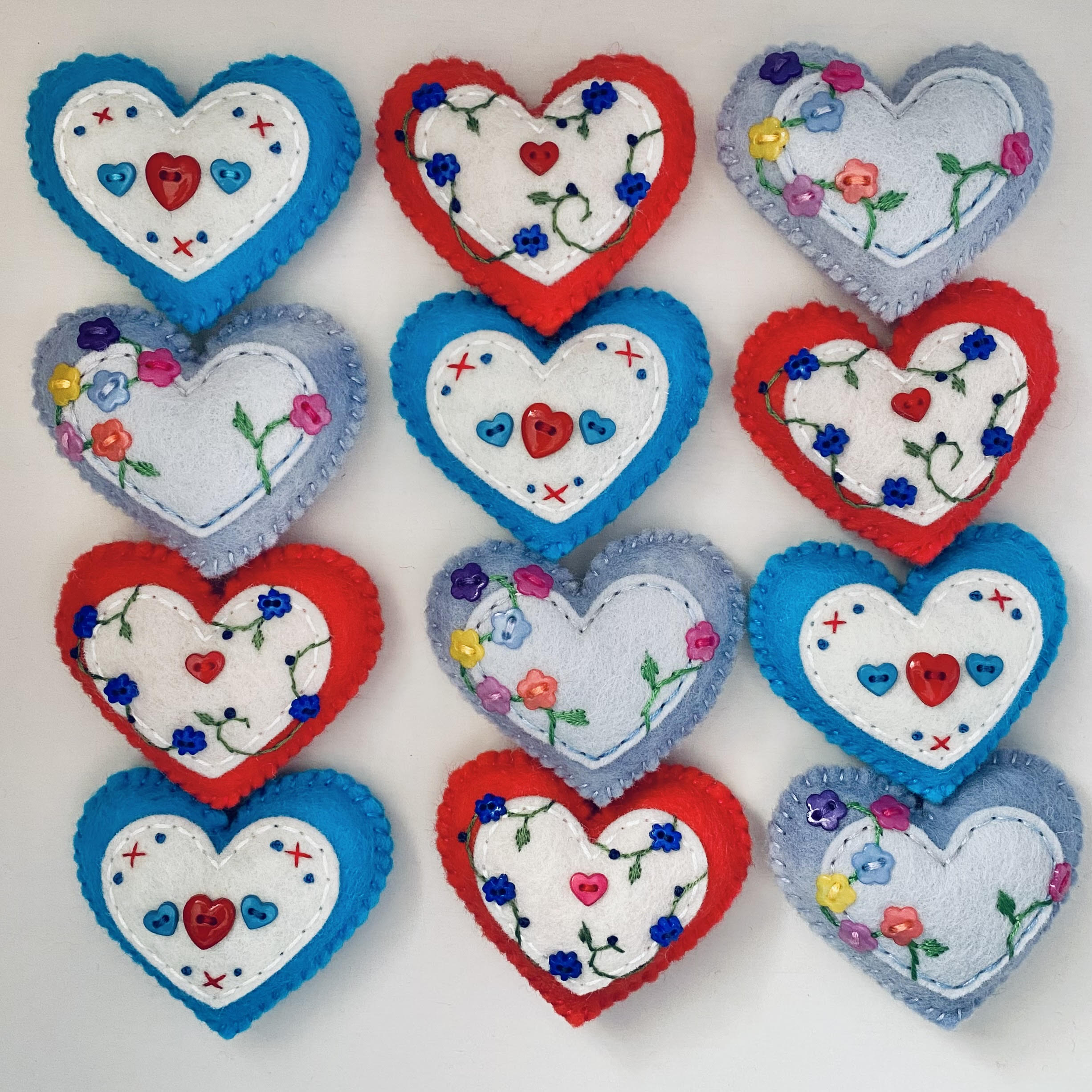 Pocket Heart with Button Design (6cm)