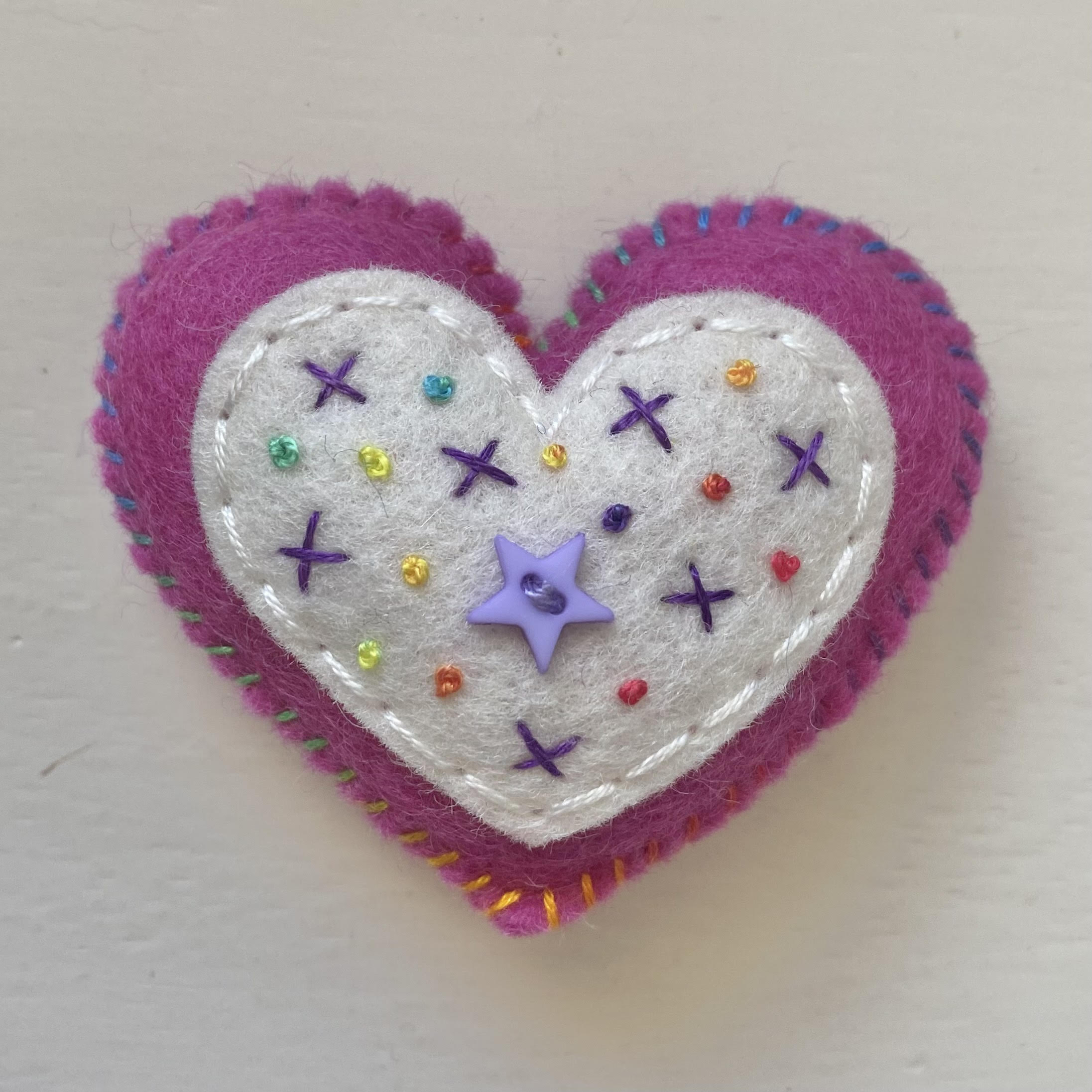 Large Embellished Heart (6cm)