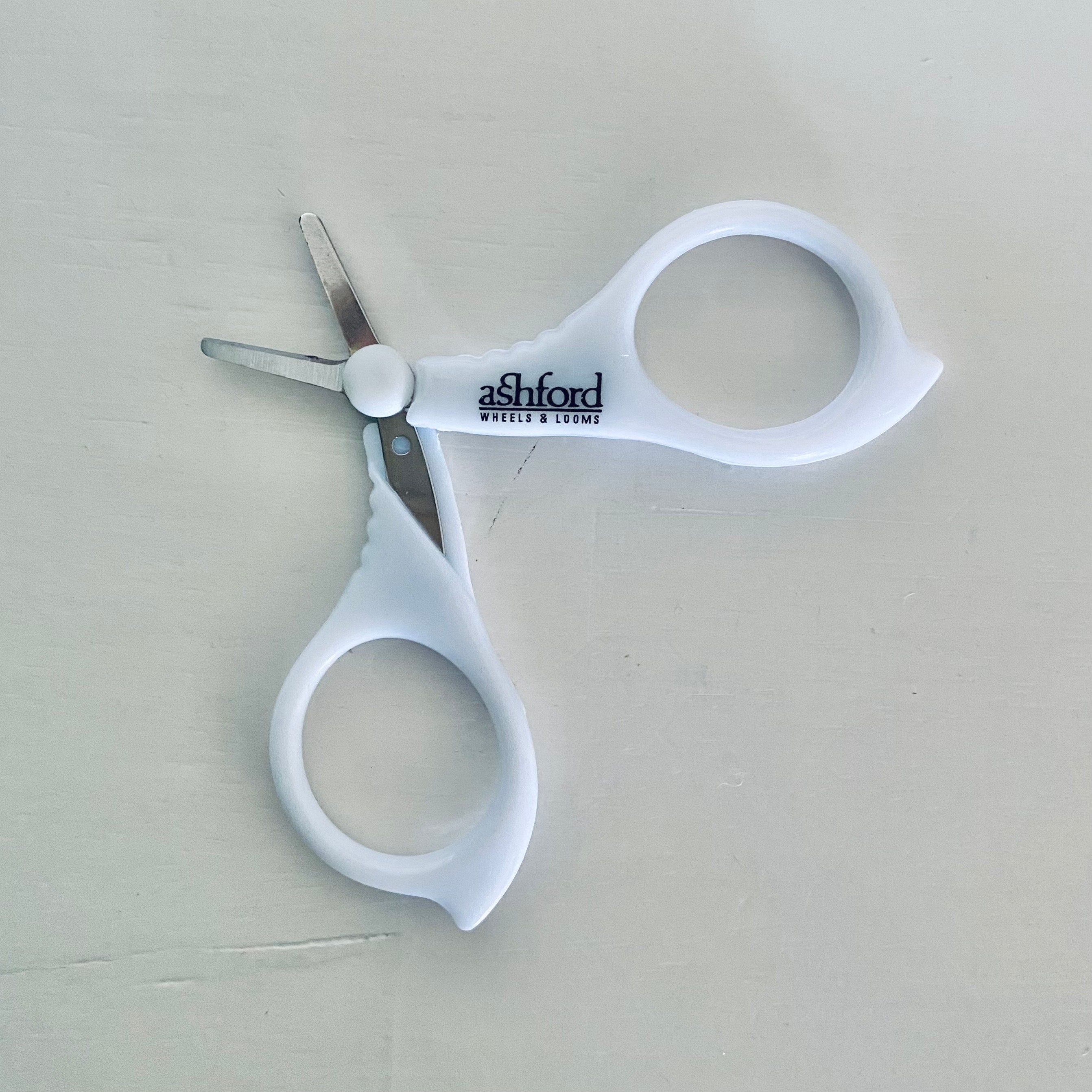 Scissors (teeny tiny)