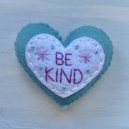 Pocket Heart - BE KIND (6cm)