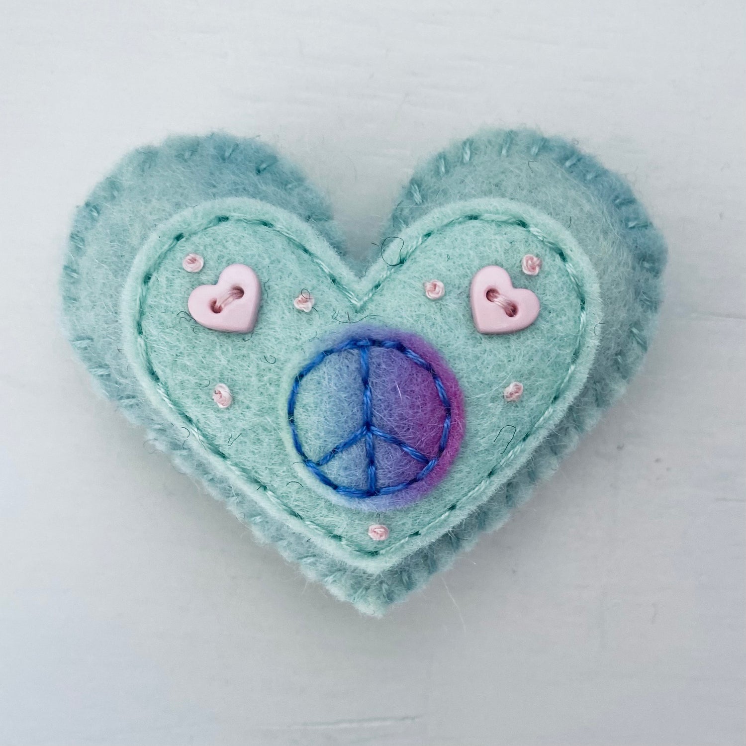 Pocket Heart with Button Design (6cm)