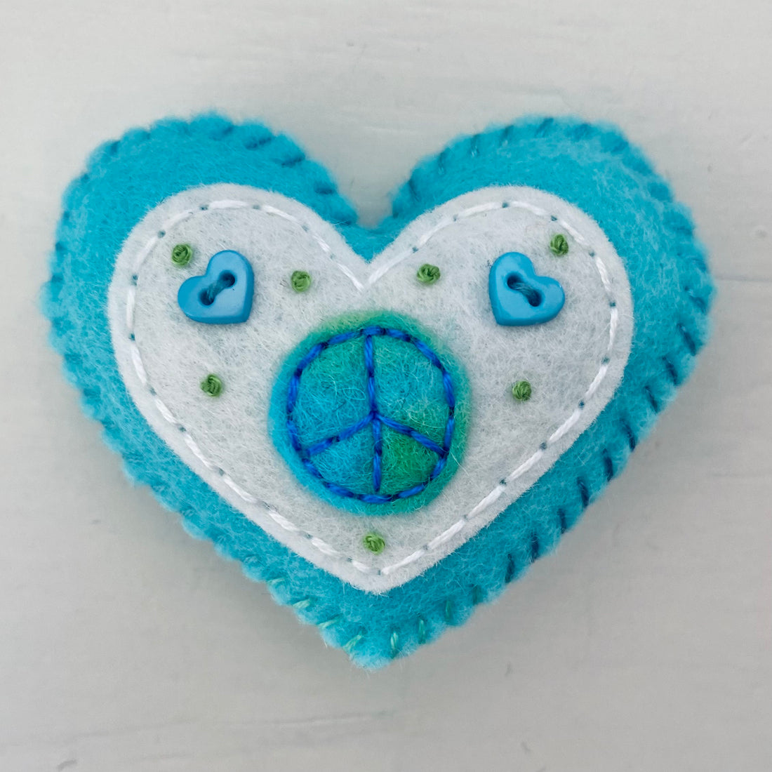 Pocket Heart with Button Design (6cm)