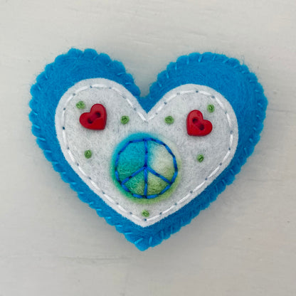 Pocket Heart with Button Design (6cm)