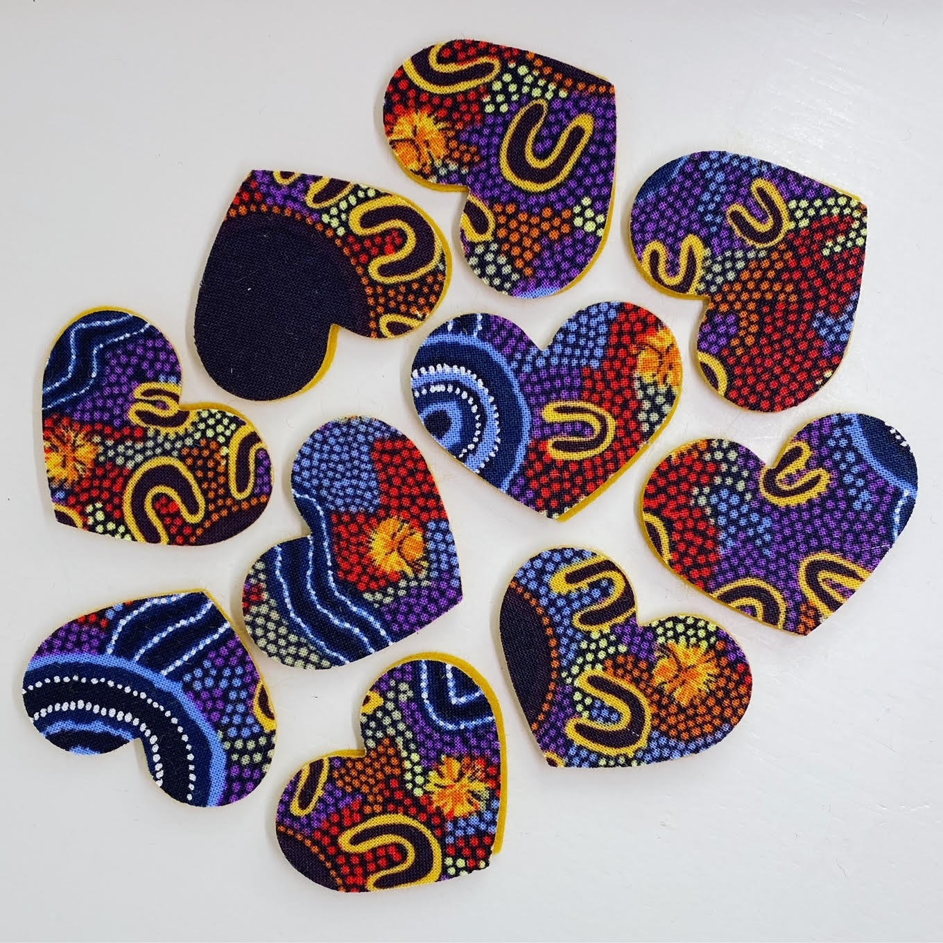 ABORIGINAL ART PRINTS Fabric Pre-Cut Hearts