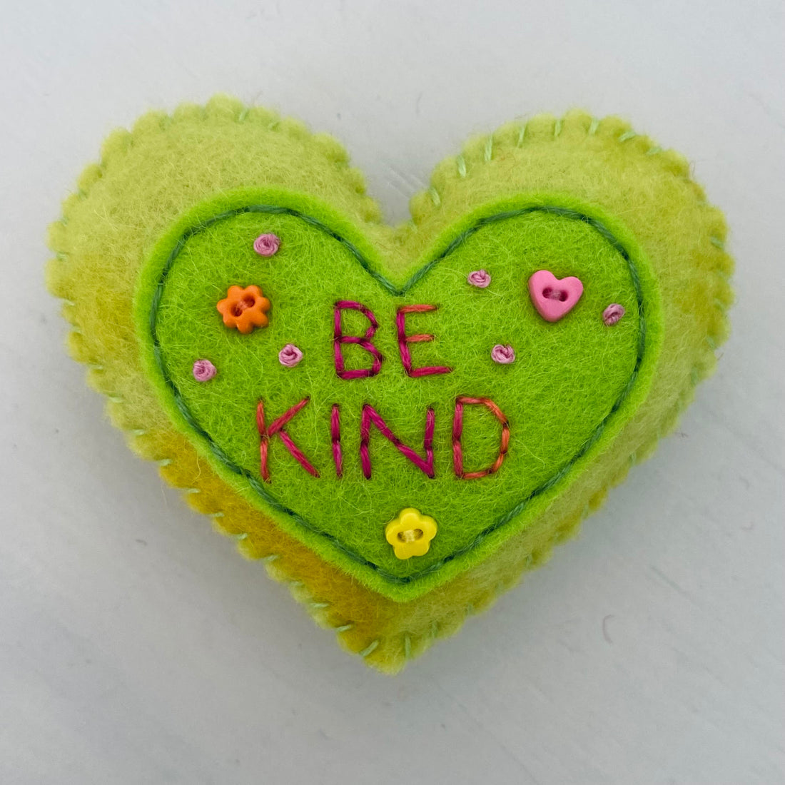 Pocket Heart - BE KIND (6cm)