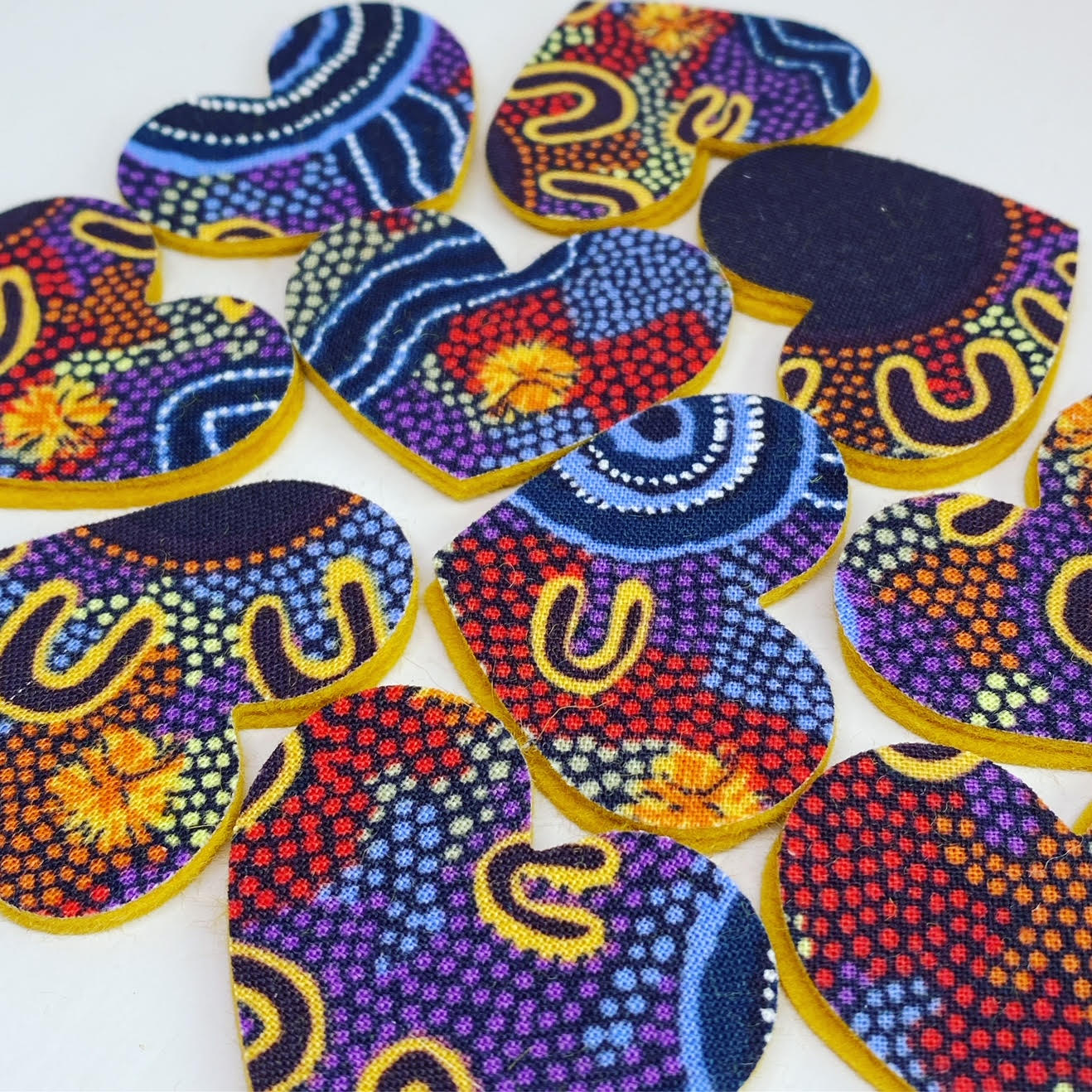 ABORIGINAL ART PRINTS Fabric Pre-Cut Hearts