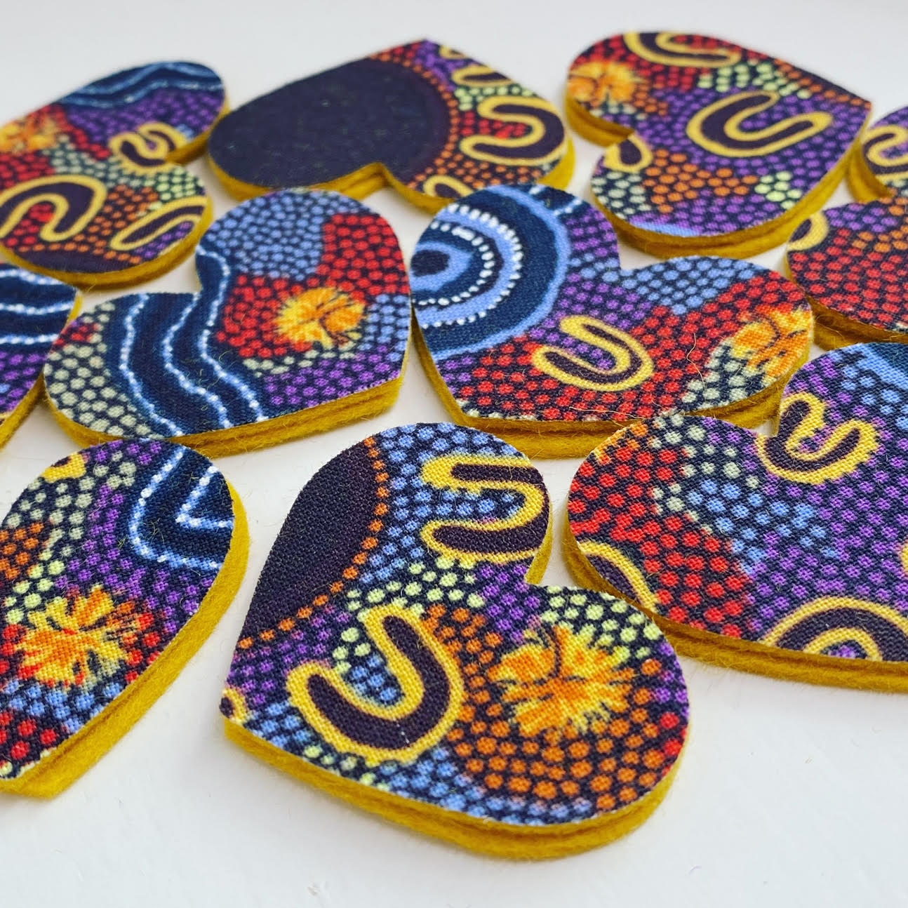 ABORIGINAL ART PRINTS Fabric Pre-Cut Hearts